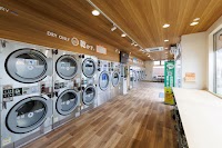 ブルースカイランドリー アクトス春日井店