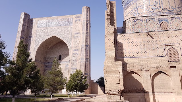 Bibi-Khanym Mosque