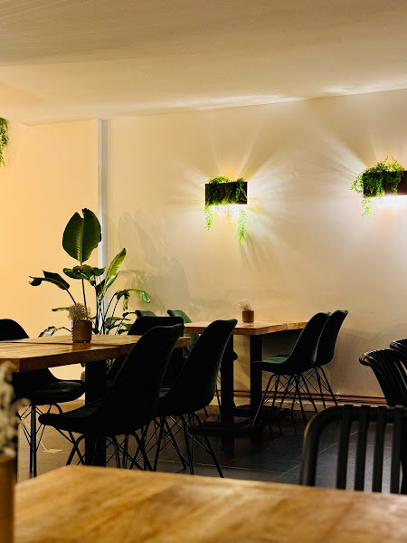 9 To 5 - Café & Brunch — photo