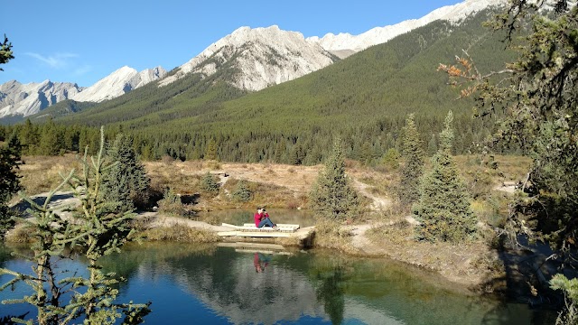 Johnston Canyon Hiking Area