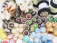 ヴィンテージジュエリーとアンティーク雑貨のお店 Not Too Shabby