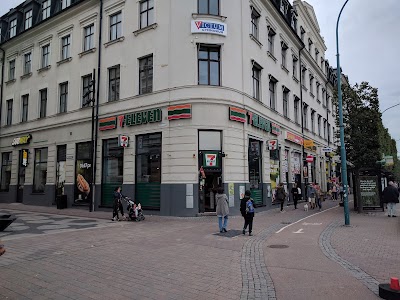 photo of 7-Eleven