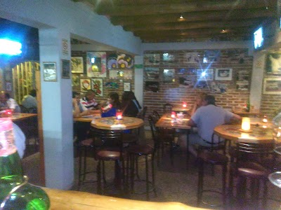 Photos of lash video bar