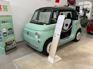 Photo n°5 de FIAT ABARTH CHARLEVILLE - Autobernard à Charleville-Mézières (Vendeur de voitures d'occasion)