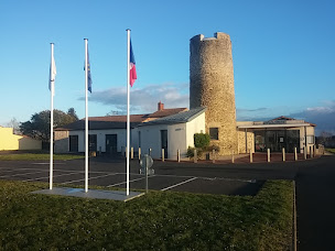 Photo n°1 de Mairie de Saint-Léger-les-Vignes 44710 à Saint-Léger-les-Vignes (Administration locale)