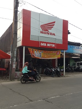 HONDA AHASS DAYA GUNA MOTOR, Author: Jun Hirmawan