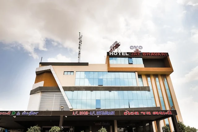 OYO 48573 Hotel Jay Bhavani