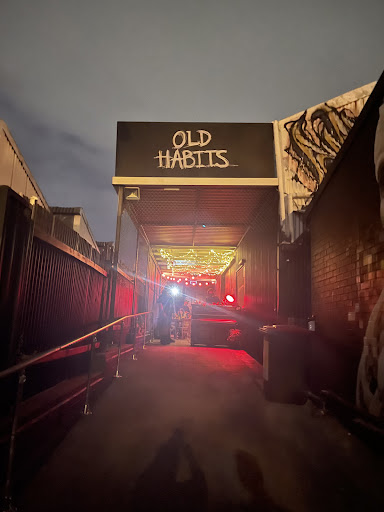 Old Habits Neighbourhood Bar - Thumbnail