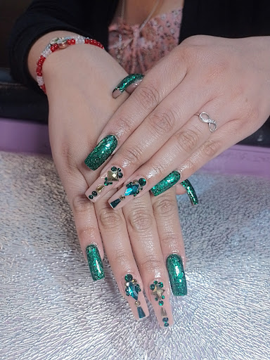 NAILS BY YOZ - Visual