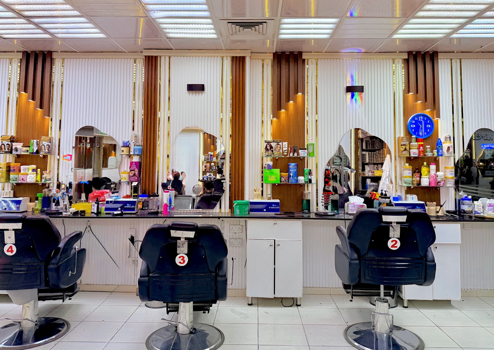 Zahid Jani Salon (main) - صورة 2