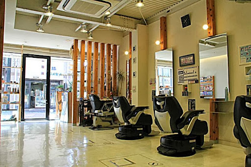 ヘアーサロンタカハシ HST［ hair salon takahashi ］