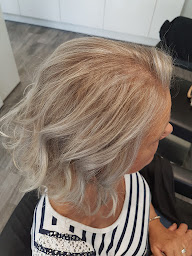 Photo n°15 de Salon de Coiffure Les Anges à Saint-Raphaël (Salon de coiffure)