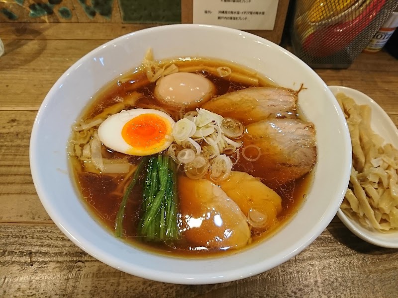 Ramen Free Birds ラーメンフリーバーズ 神奈川県横浜市桂町 ラーメン屋 レストラン グルコミ