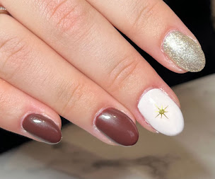 Photo n°19 de M T ONGLES à Mios (Institut de beauté)