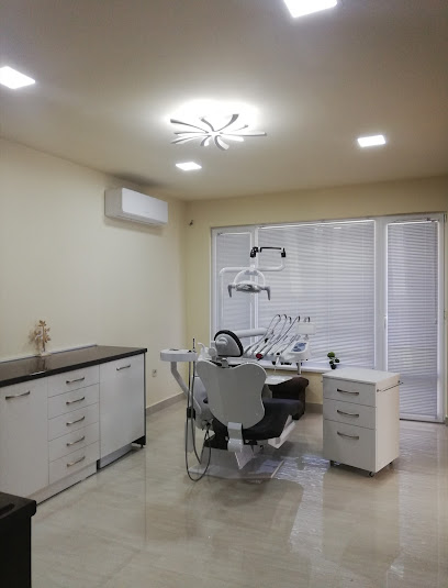 Дентална практика - д-р Йотова