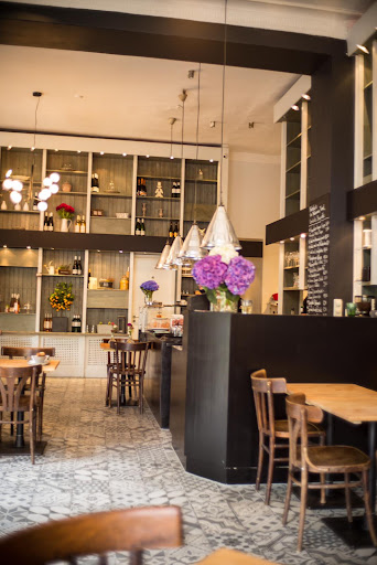 Café Manstein - Visual