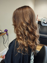 Photo n°16 de LC coiffure à Saint-Jean-Brévelay (Salon de coiffure)