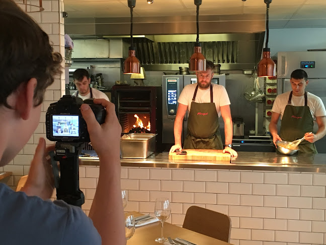 https://farmyard.restaurant/