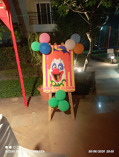 Feed the clown post image