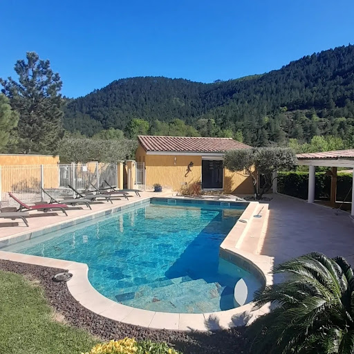 Photo de Au petit bonheur 07® / location de vacances 3 étoiles et chambre d'hôte avec spa à Vesseaux (07200)