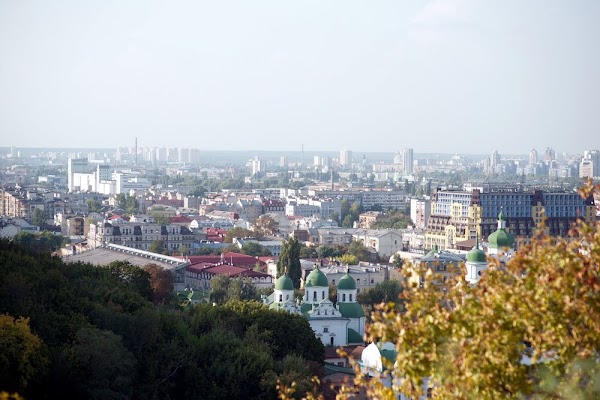 Киев Андреевский спуск 11