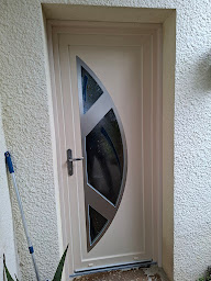 Photo n°12 de SMER - Pompe à chaleur - Climatisation - Photovoltaïque - Menuiseries - Isolation en Charente à Gond-Pontouvre (Fournisseur d'équipements d'énergie solaire)