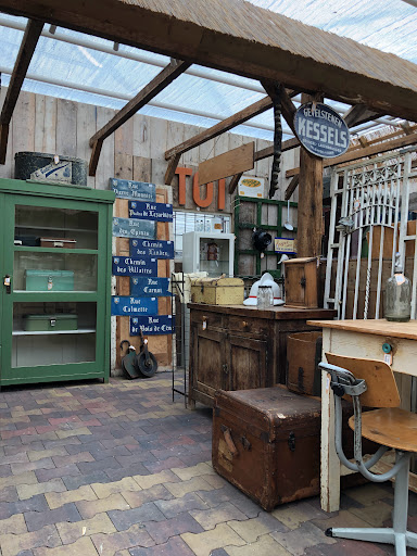 De oude kwekerij, Brocante