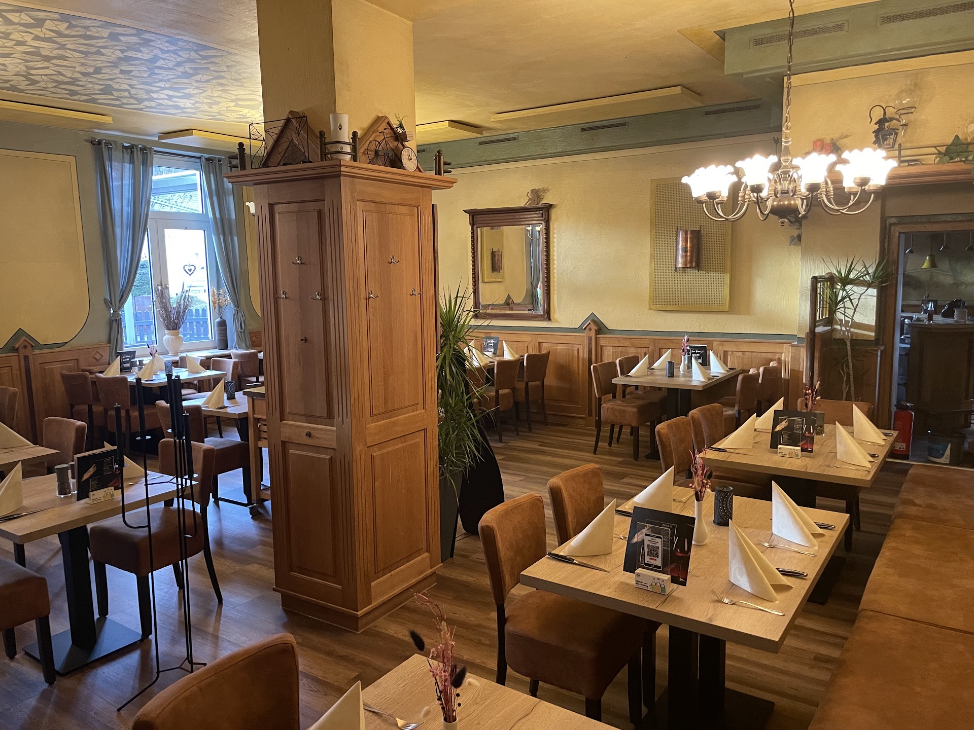 Zur Post - Hotel -Restaurant Leopoldshöhe - Housity