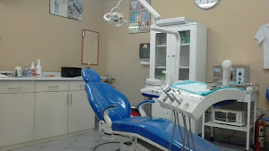 Clínica Dental Dr. Menes Moquillaza Ramos 0