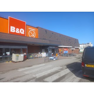 B&Q Llandudno