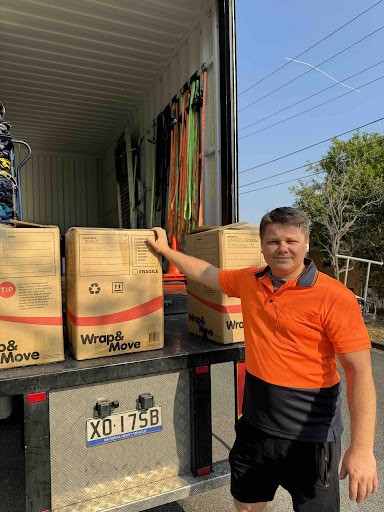 Oncall Movers - Visual
