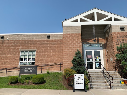 Lyons Public Library