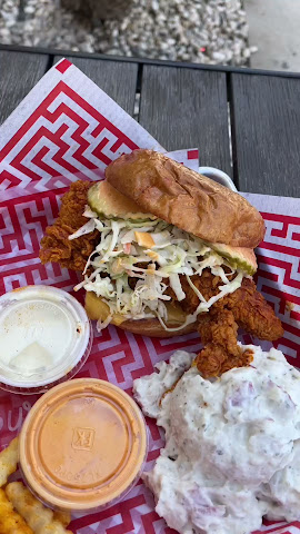 Byrd's Hot Chicken by null