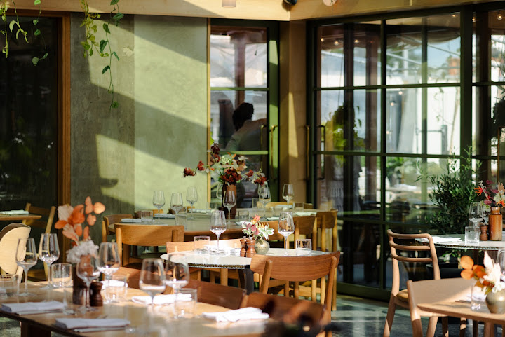 Roof Garden at Pantechnicon by null