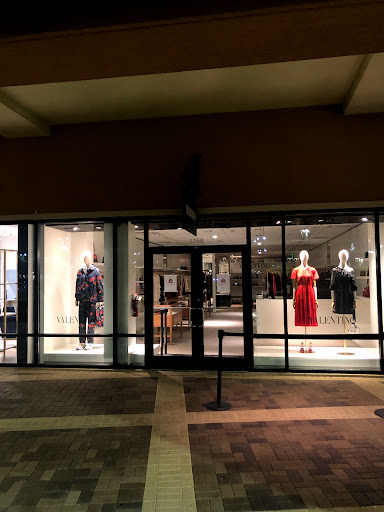 VALENTINO - Visual