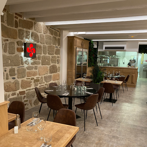 L'Instant Basque
