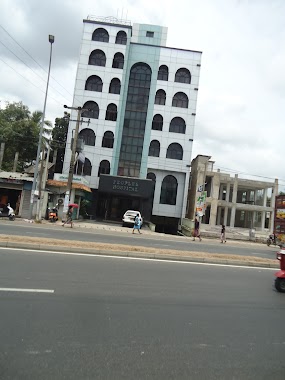 People's Hospital, Author: Sarath Wickramasinghe