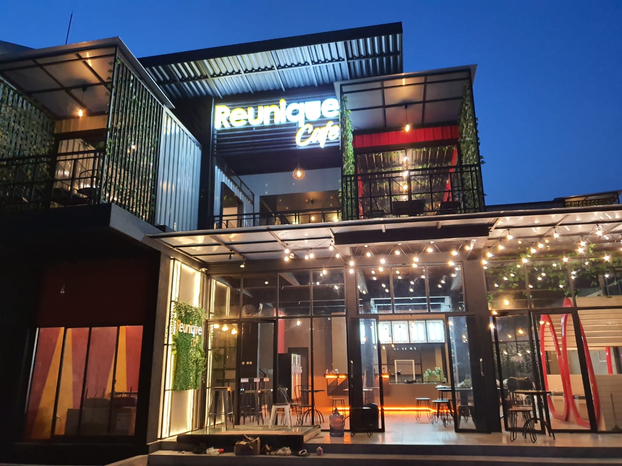 Reunique Cafe