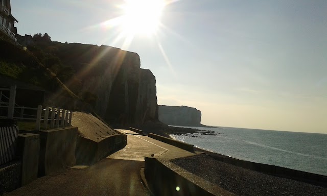 Les Petites Dalles