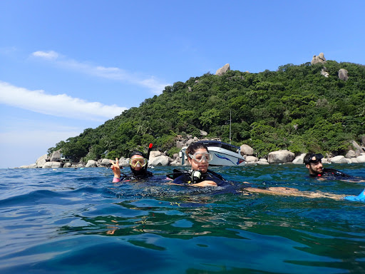 Diving Koh Samui | "Scuba Birds" PADI 5-Star IDC Dive Center | PADI Courses & Diving Tours in Koh Samui Island