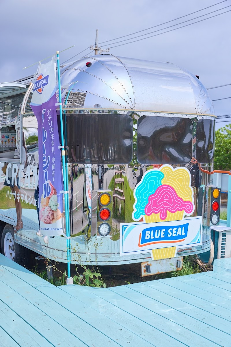 オキナワ ハナサキマルシェ Hanasaki Marche