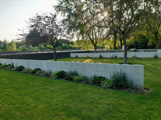 St. Olle British Cemetery - Thumbnail