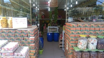 Photos of Fresh Bread And Kabab