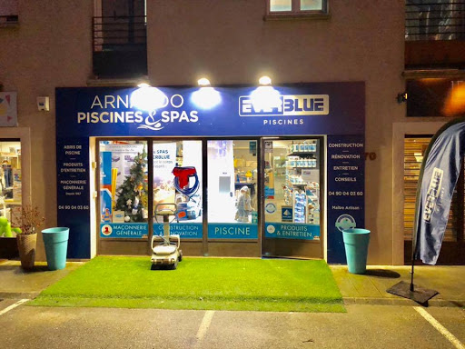 Photo de Everblue Arnaudo à Oppède (84580)