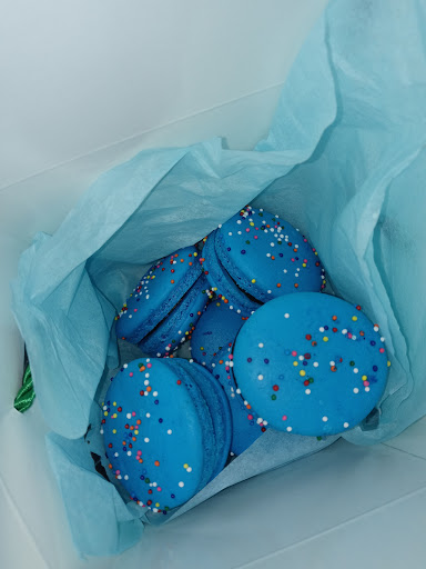 Macarons Galore - Visual