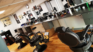 Photo n°14 de Coiffeur barbier Gif à Gif-sur-Yvette (Salon de coiffure)