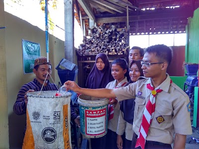 Photos of Bank Sampah BERDIKARI SMAN 1 Rembang