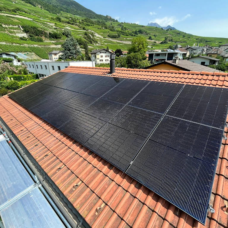 onduleur pour panneaux photovoltaïques - STG Energy