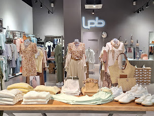 Photo n°12 de LPB LES PETITES BOMBES à Claira (Boutique d'accessoires de mode)