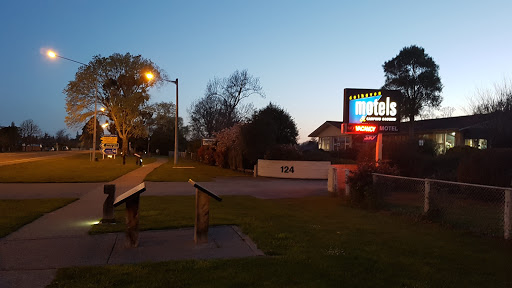 Amberley (Delhaven) Motel - Thumbnail